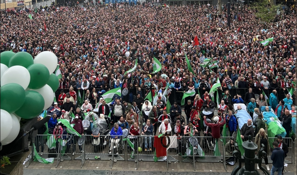 Feyenoord én PSV voor het eerst populairder dan Ajax bij Nederlands publiek