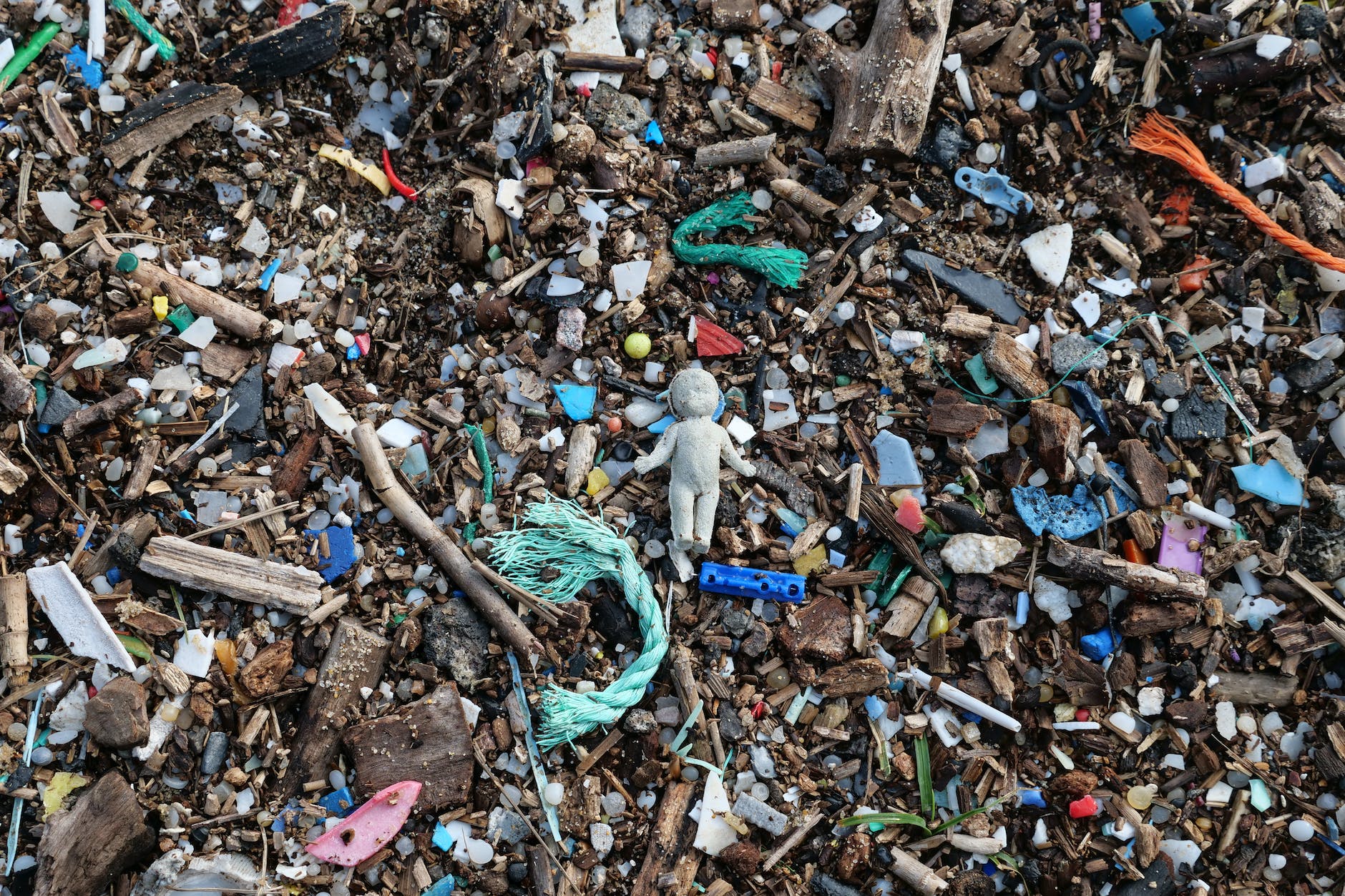 photo of small pieces of plastic garbage